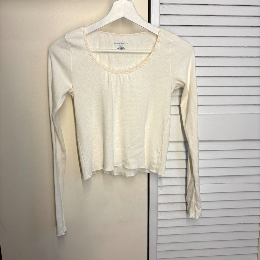 Brandy Melville White Cropped Long Sleeve Tee